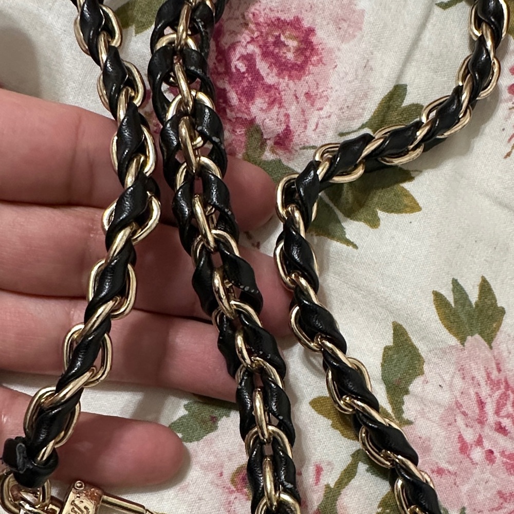 Black Multicolor Flowers Cosmetic Bag - Picture 15 of 16